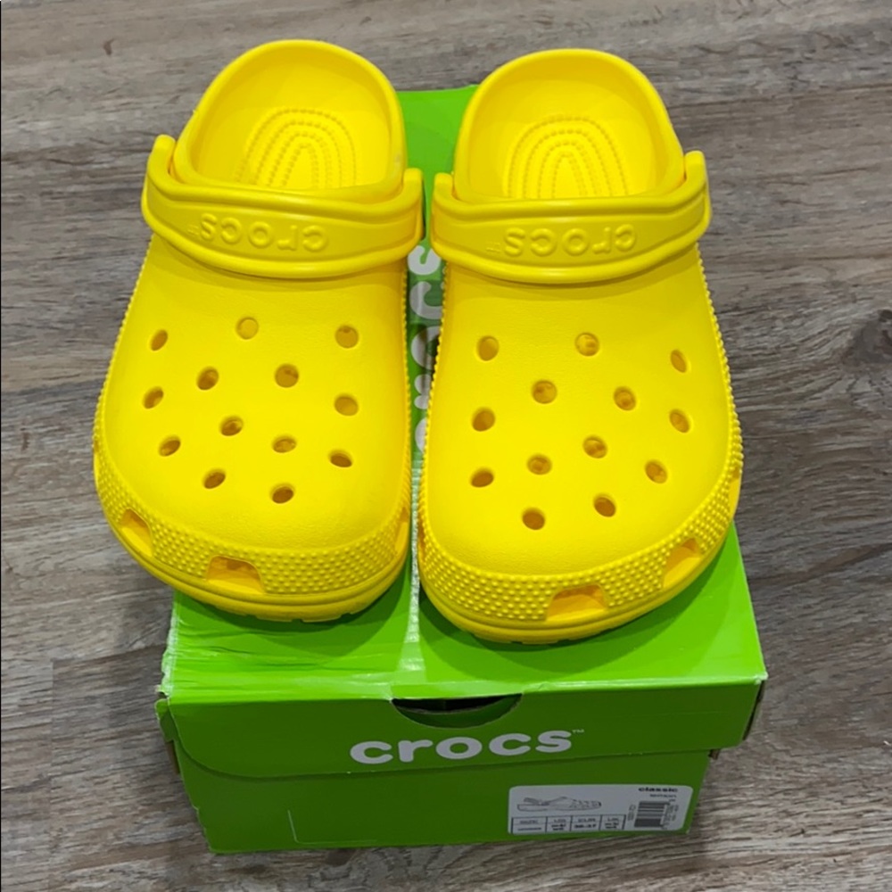 Womens size 6 yellow crocs
